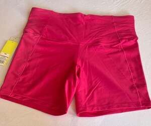 Effortless Support High-Rise 6" Pocketed Bike Shorts Berry Pink XXL
D1